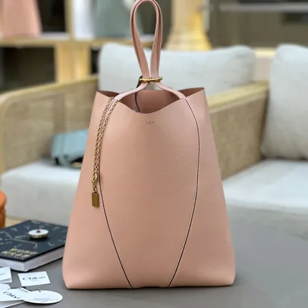 クロエ ハンドバッグ