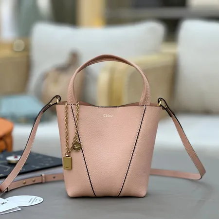 クロエ ハンドバッグ