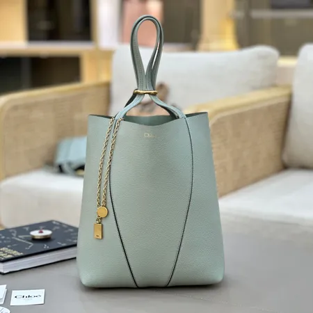 クロエ ハンドバッグ