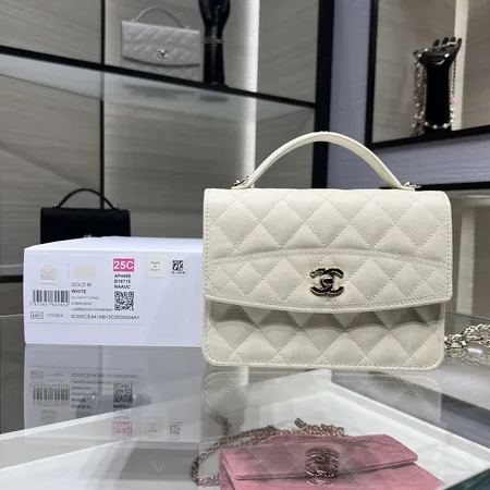 シャネル ショルダーバッグ