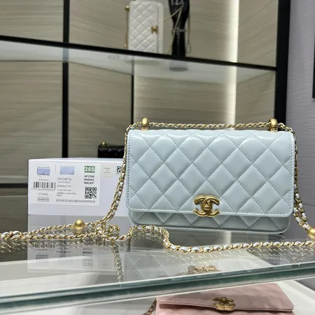 シャネル ショルダーバッグ