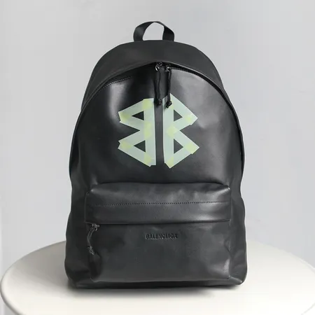 バレンシアガ リュックサック