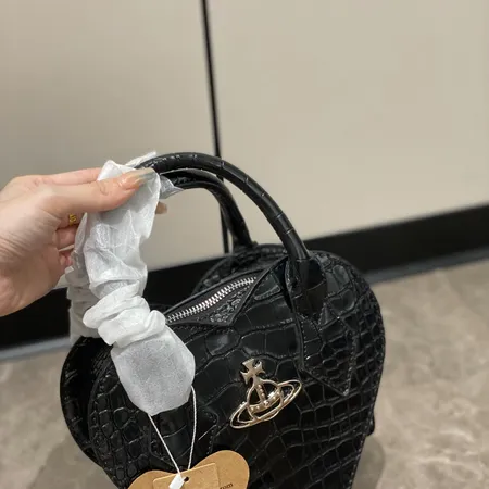 ヴィヴィアン・ウエストウッド ハンドバッグ