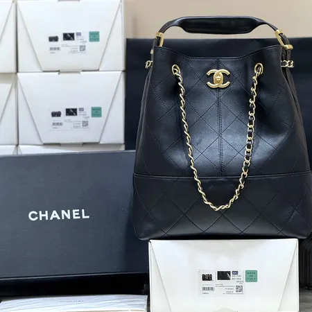 シャネル ハンドバッグ