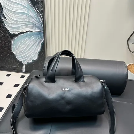 プラダ ハンドバッグ