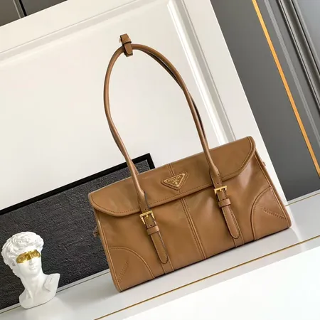 プラダ ハンドバッグ