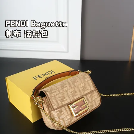 フェンディ ショルダーバッグ