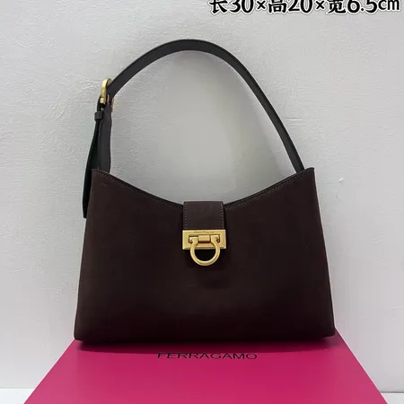 ヴァレンティノ ショルダーバッグ