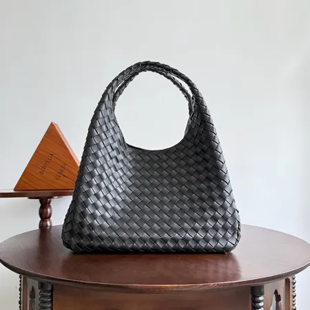 ボッテガ ヴェネタ ハンドバッグ