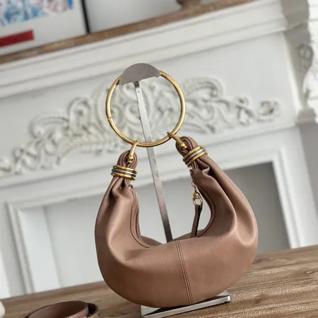 クロエ ハンドバッグ