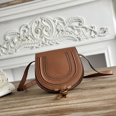 クロエ ショルダーバッグ