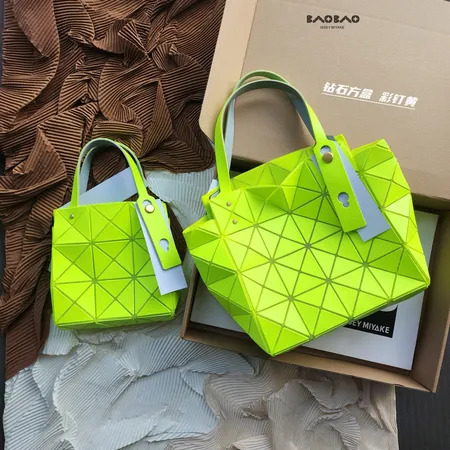 イッセイ ミヤケ ハンドバッグ