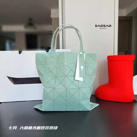 イッセイ ミヤケ ハンドバッグ