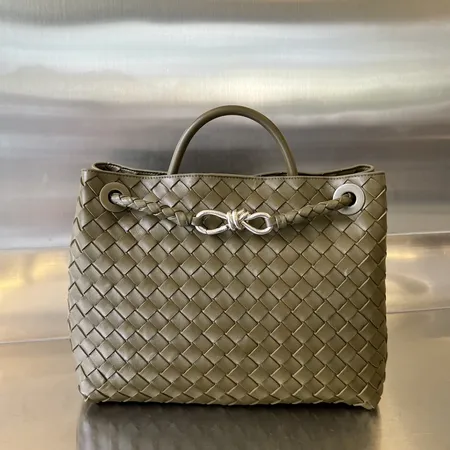 ボッテガ ヴェネタ ショルダーバッグ