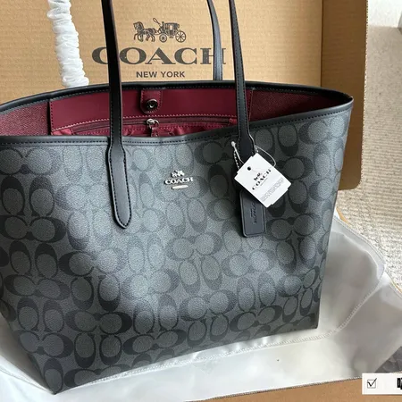 コーチ ハンドバッグ