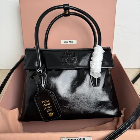 ミュウミュウ ハンドバッグ