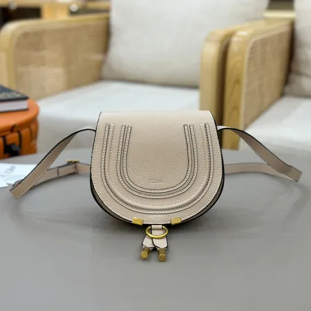 クロエ ショルダーバッグ