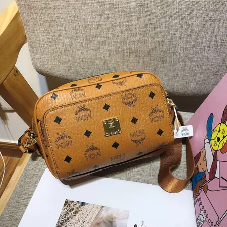 エムシーエム ショルダーバッグ