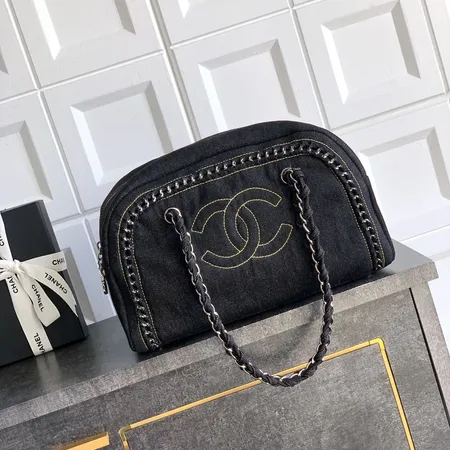 シャネル ハンドバッグ