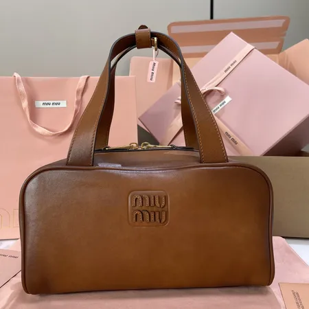 ヴァレンティノ ショルダーバッグ