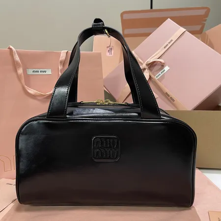 ヴァレンティノ ショルダーバッグ