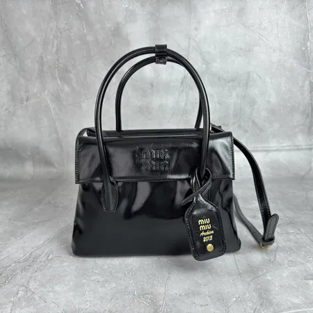 ミュウミュウ ハンドバッグ