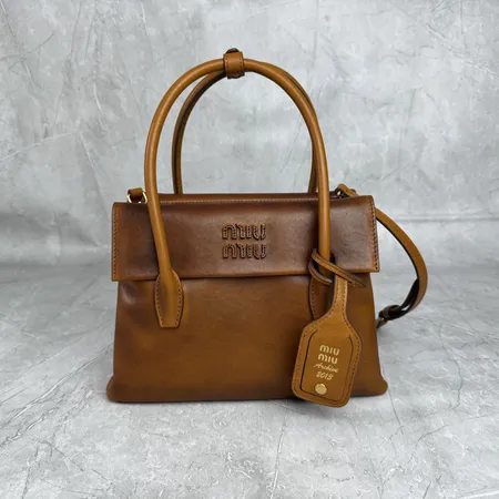 ミュウミュウ ハンドバッグ