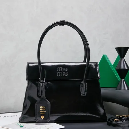 ミュウミュウ ハンドバッグ