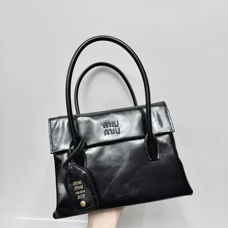 ミュウミュウ ハンドバッグ