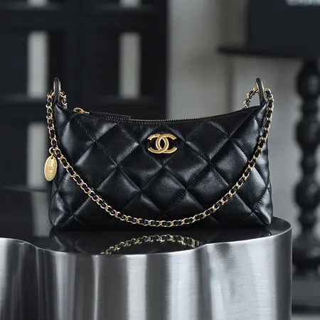 シャネル ハンドバッグ