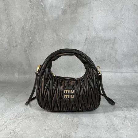 ミュウミュウ ハンドバッグ