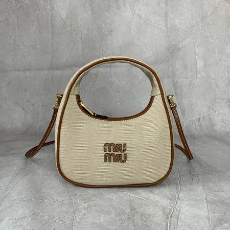 ミュウミュウ ハンドバッグ