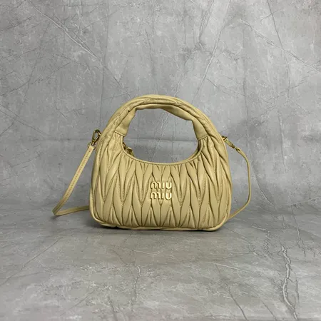 ミュウミュウ ハンドバッグ