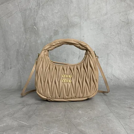 ミュウミュウ ハンドバッグ