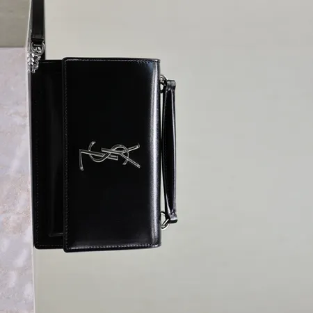 イブサンローラン ショルダーバッグ