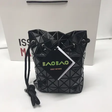 イッセイ ミヤケ ハンドバッグ