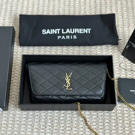 イブサンローラン ショルダーバッグ