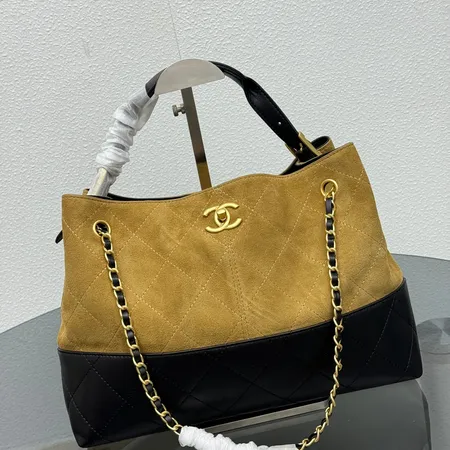 シャネル ショルダーバッグ