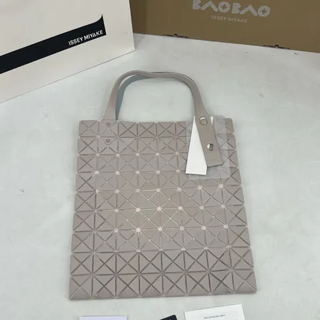 イッセイ ミヤケ ハンドバッグ