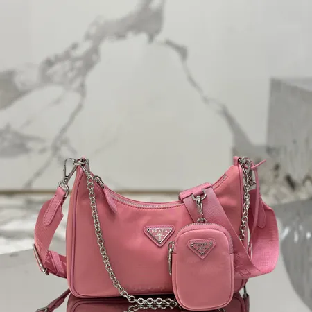 プラダ ショルダーバッグ