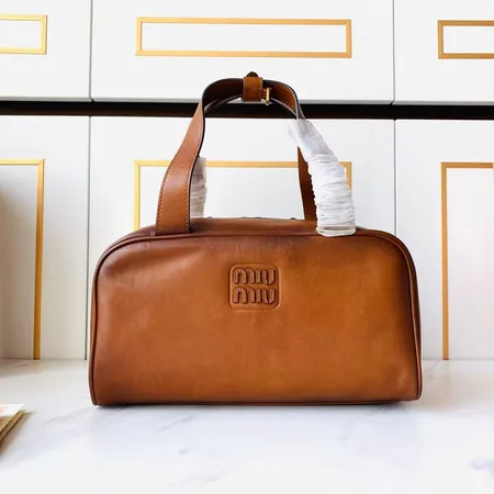 ミュウミュウ ショルダーバッグ