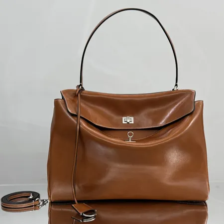 ジバンシィ ハンドバッグ