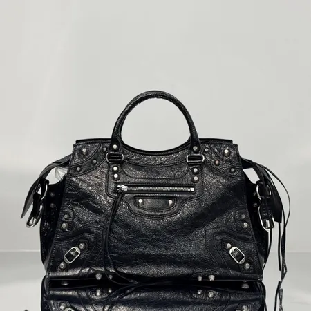 ジバンシィ ハンドバッグ