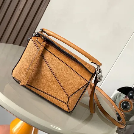 ロエベ ハンドバッグ