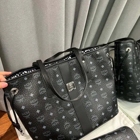 エムシーエム ショルダーバッグ