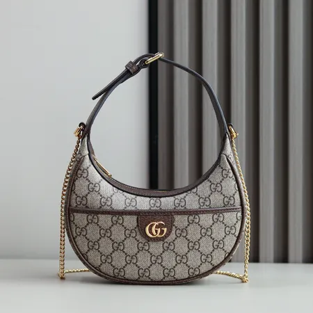 グッチ ショルダーバッグ