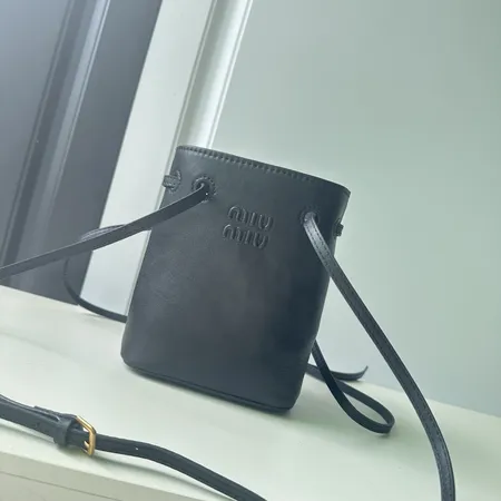 ミュウミュウ ショルダーバッグ