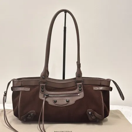 バレンシアガ ショルダーバッグ