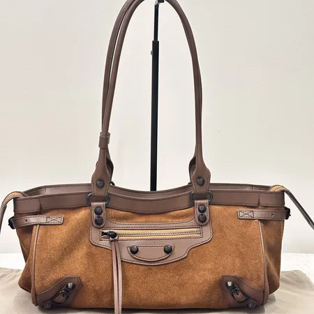 バレンシアガ ショルダーバッグ