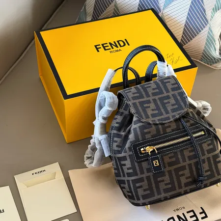フェンディ リュックサック